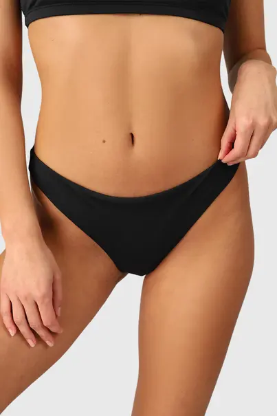 BRUNOTTI NELL BIKINI BOTTOM