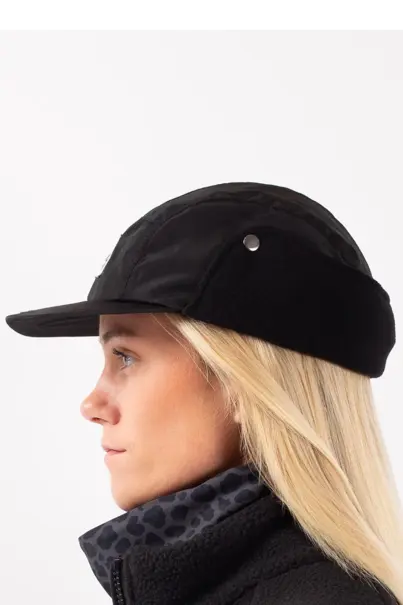 EIVY MOUNTAIN CAP