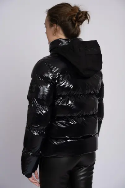 NIKKIE GSTAAD LAQUER SKI JACKET