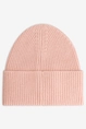 NIKKIE ROUND PATCH BEANIE