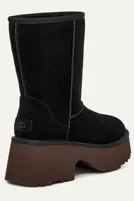 UGG W CLASSIC SHORT NEW HEIGHTS
