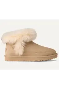 UGG W CLASSIC ULTA MINI CHALET