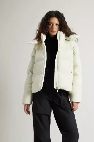 WOOLRICH ALSEA SHORT DOWN PUFFER JACKET